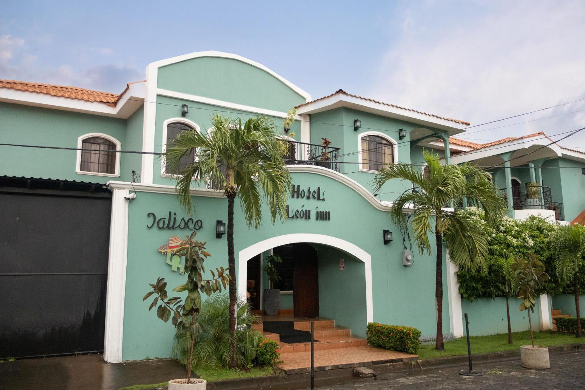 Hotel Leon Inn Extérieur photo