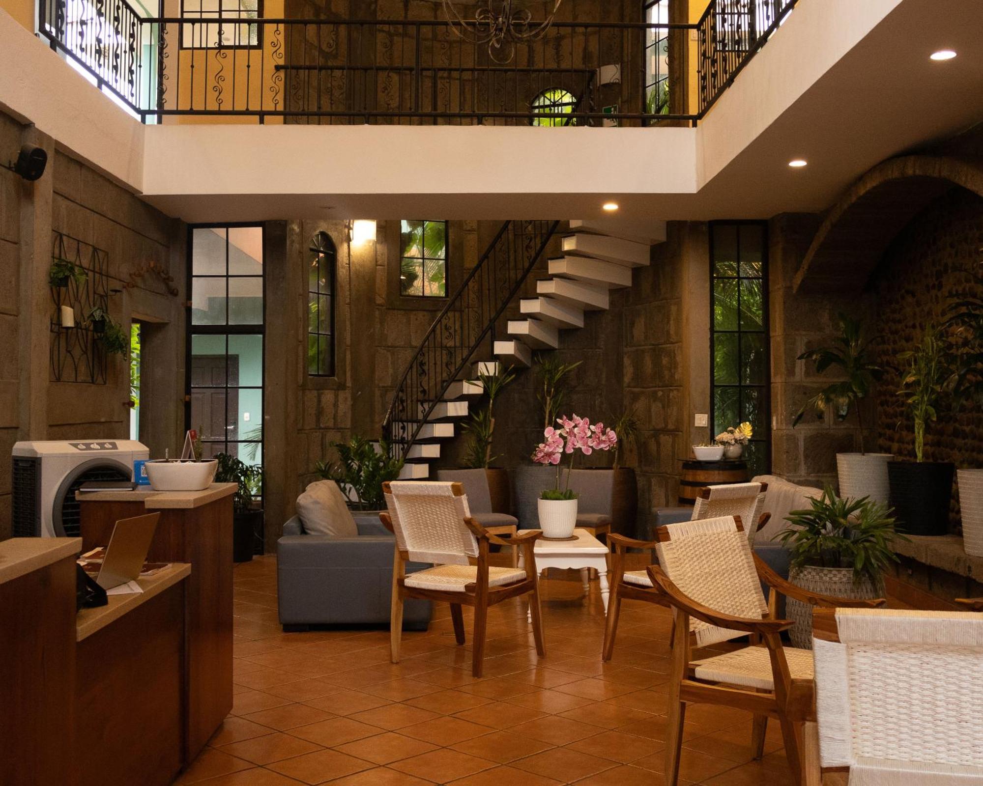 Hotel Leon Inn Extérieur photo